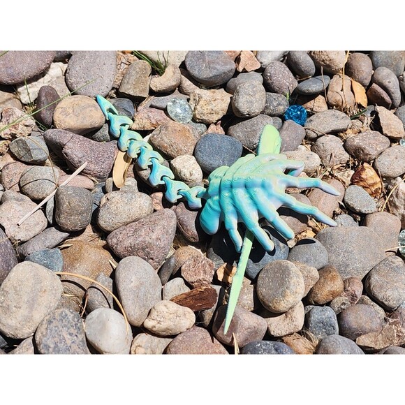 3D Printed Alien Facehugger Hair Pin – Xenomorph Head Pin – Sci-Fi Cosplay Prop - Picture 13 of 13